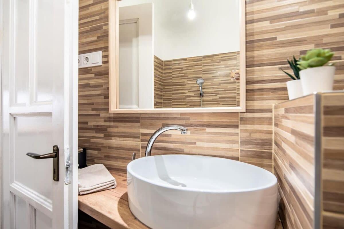 Convenient Apartment At Gastro Driven Location Budapest Exterior foto